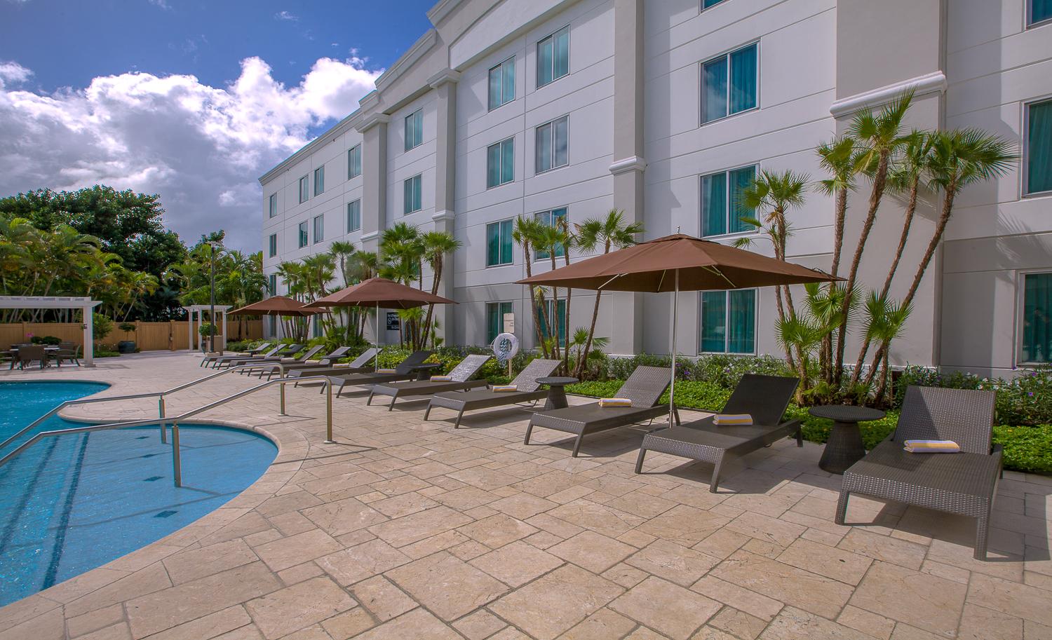 Hampton Inn & Suites San Juan Carolina Extérieur photo