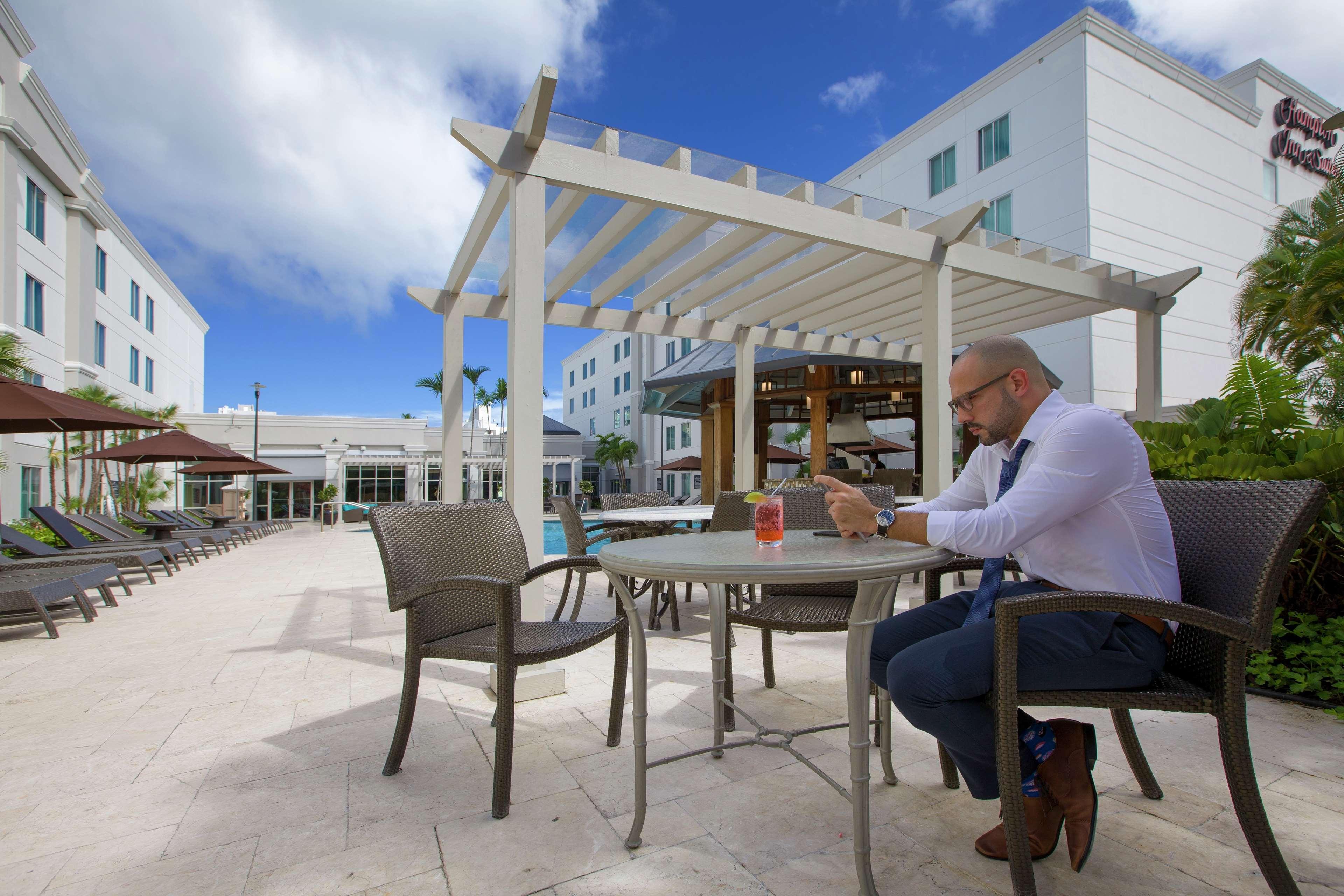 Hampton Inn & Suites San Juan Carolina Extérieur photo
