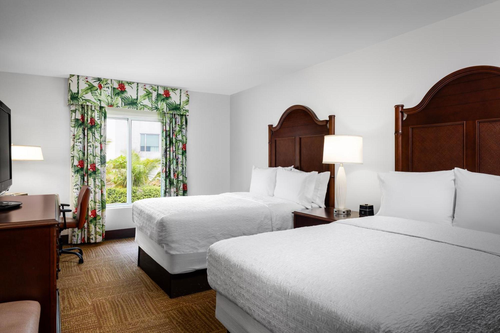 Hampton Inn & Suites San Juan Carolina Extérieur photo