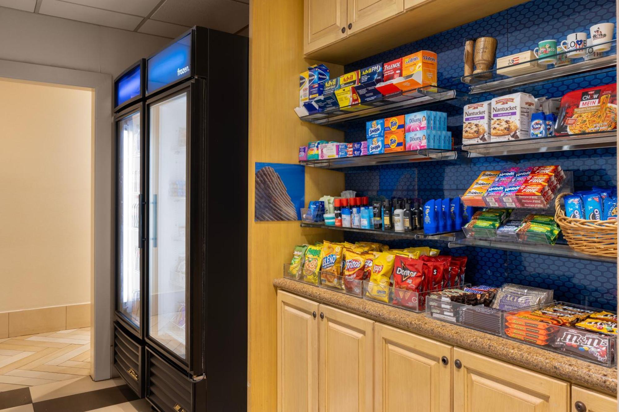 Hampton Inn & Suites San Juan Carolina Extérieur photo