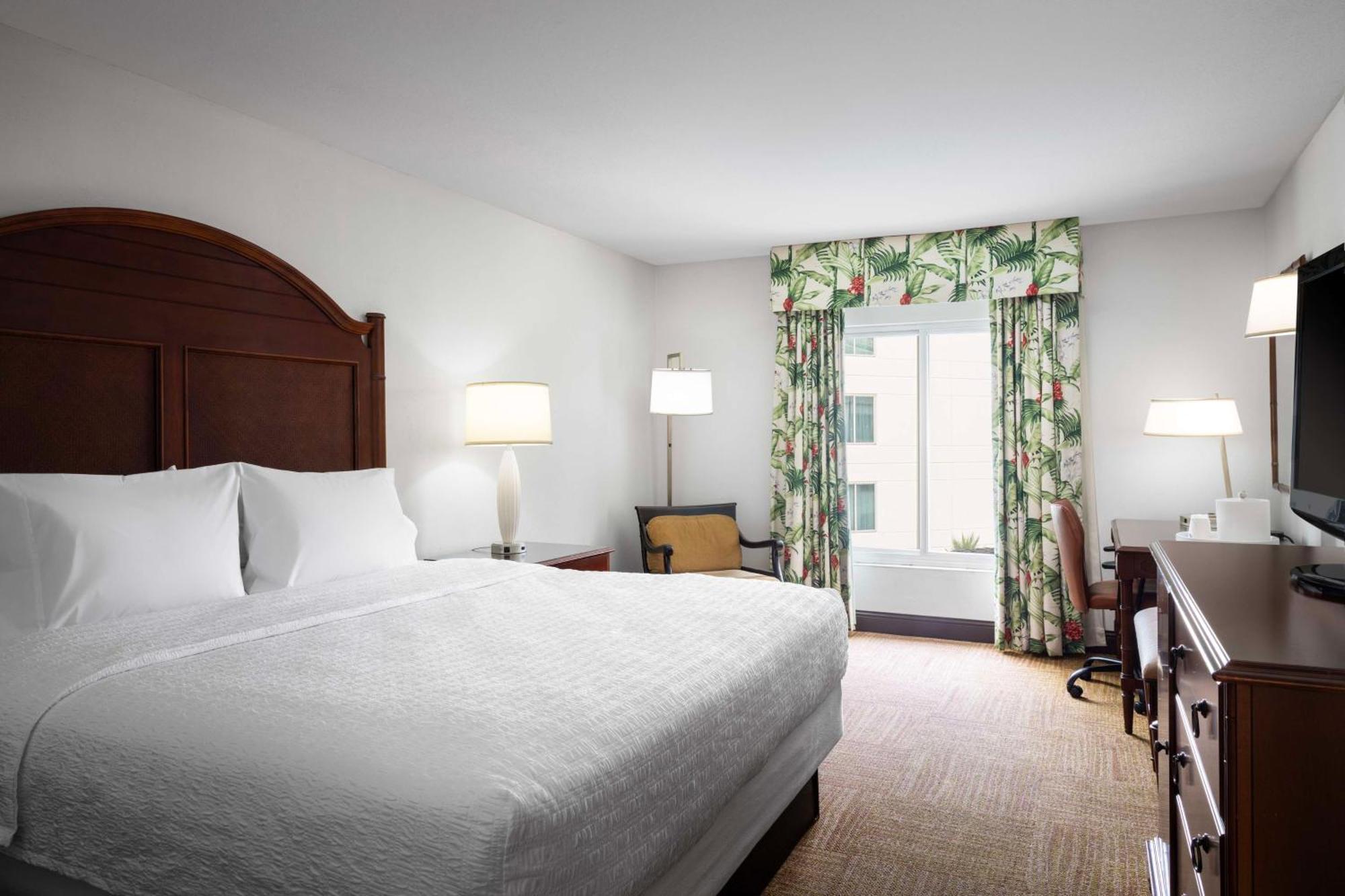 Hampton Inn & Suites San Juan Carolina Extérieur photo