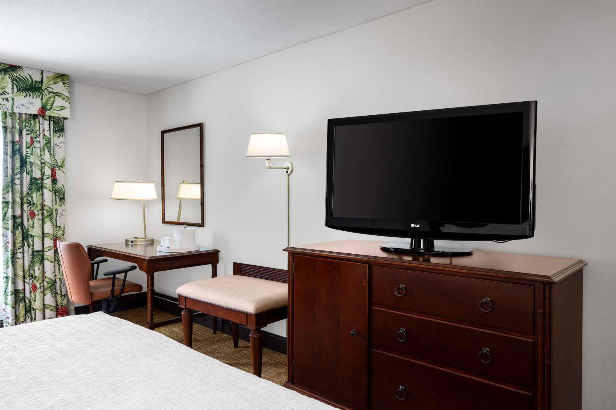 Hampton Inn & Suites San Juan Carolina Extérieur photo